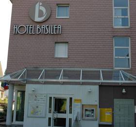 Hotel Restaurant Basilea  в Арау