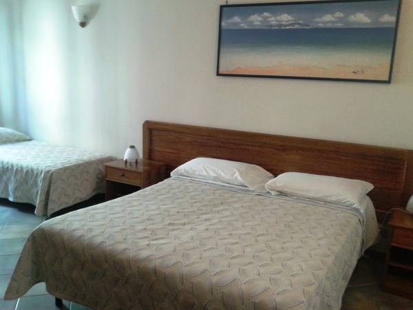 Hotel Ristorante Giulia  2* Италия, Устика