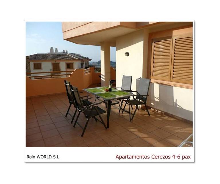 Apartamentos Roin World 