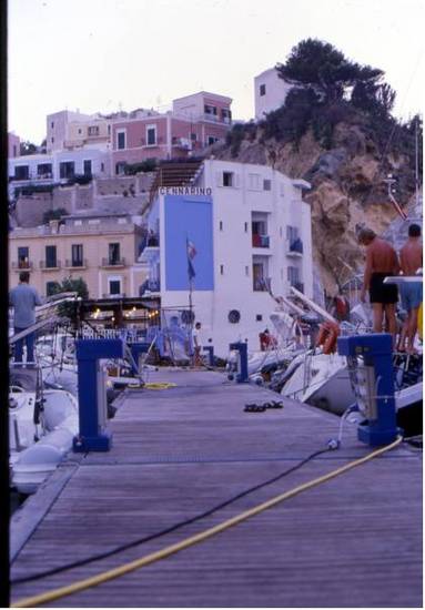 Hotel Gennarino A Mare  3* Италия, Понца