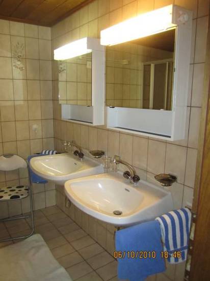Charlys Ferienwohnung  Швейцария, Замнаун