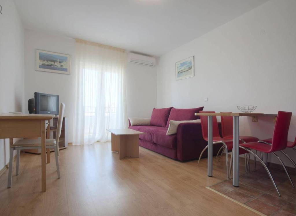 Apartments Djurasevic  3*
