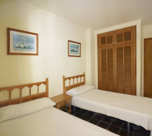 Apartamentos Playamar  Испания, Сантаньи