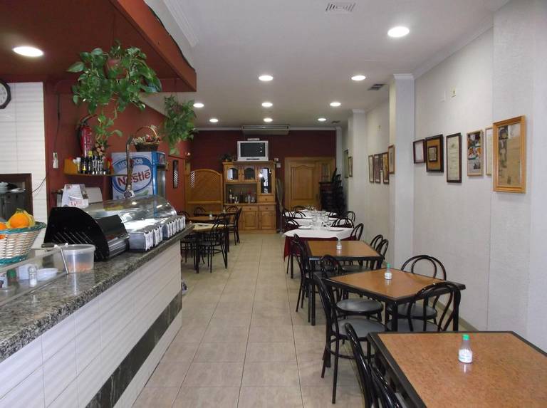 Hostal Miguel y Juani 