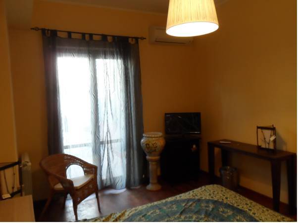 B B Blu e il Castello Италия, Ачи Костелло