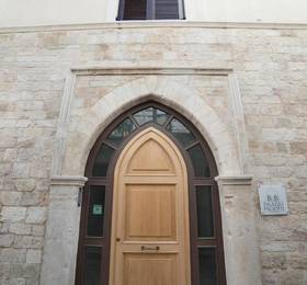 B B Palazzo Paciotti в Трани