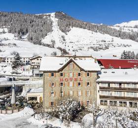 Hotel Bellaval Scuol в Скуоле