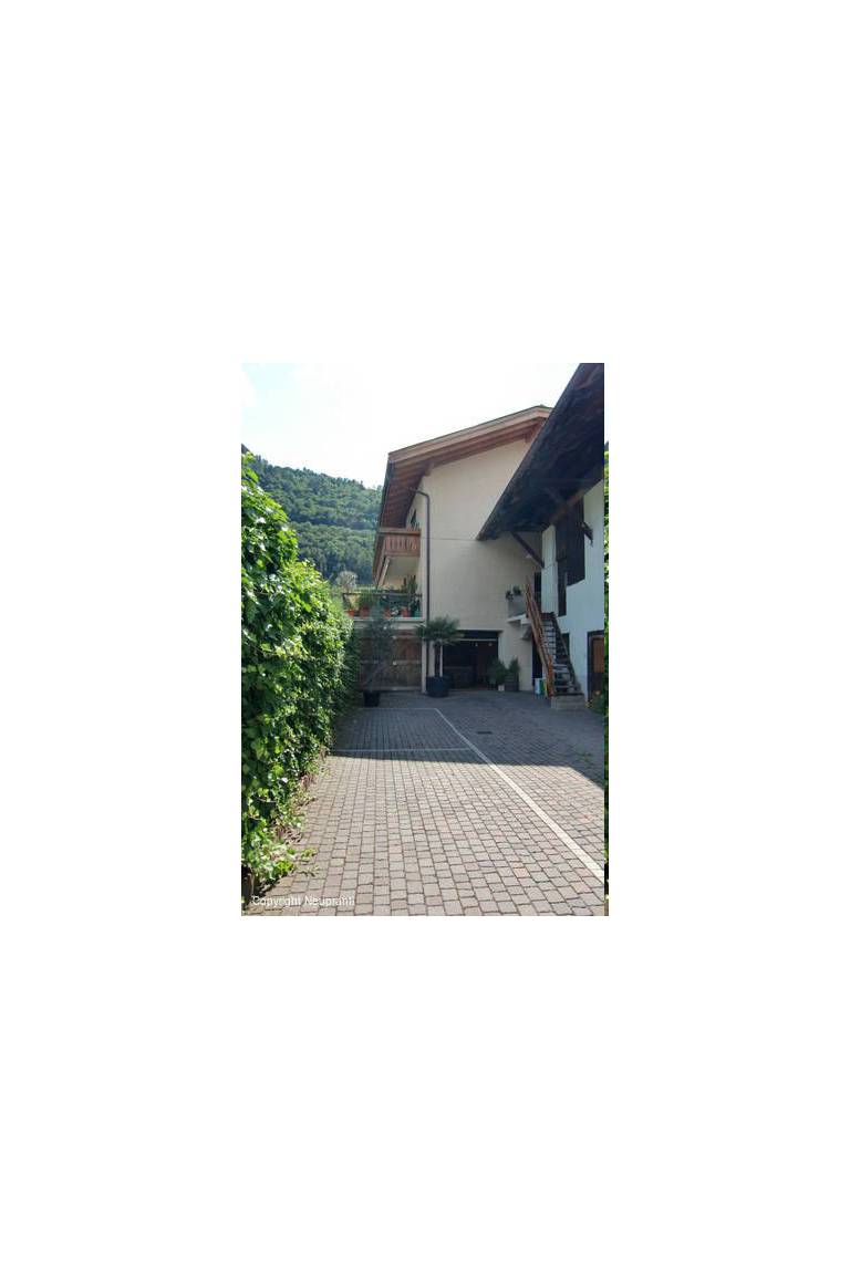 Neuprantl Apartments 