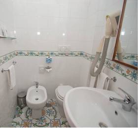 Bellavia Relais B&B  в Масса-Лубренсе