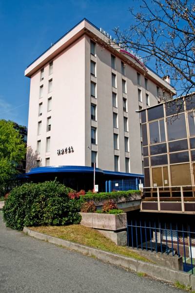 Helios Hotel