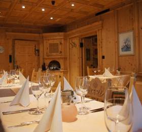 Hotel Alpina Zernez  в Цернеце