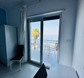 Maniel Beach Hotel в Летоянни