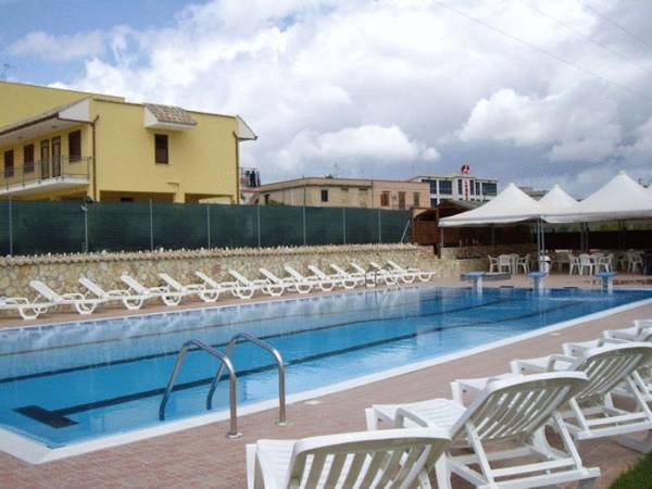 Case Vacanza Raiti  Италия, Бузето-Палиццоло