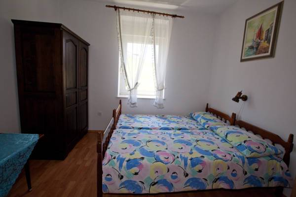 Apartments Gloria  2* Хорватия, Црквеница