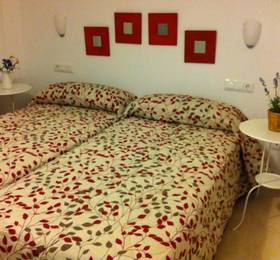 Hostal Tres Soles  в Нерхе