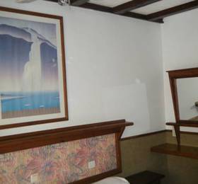 Pension Marbella  в Росесе