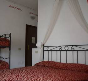 Hotel Villa Elle  в Лоано