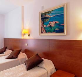 Hotel Sant March в Коста Браве