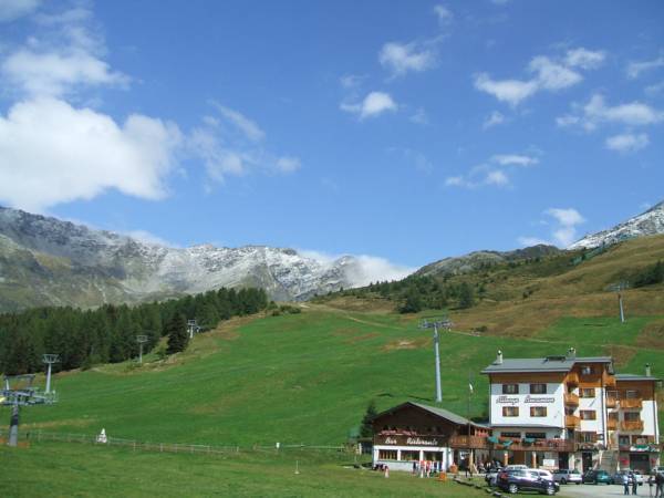 Albergo Bucaneve  2* Италия, Камподольчино