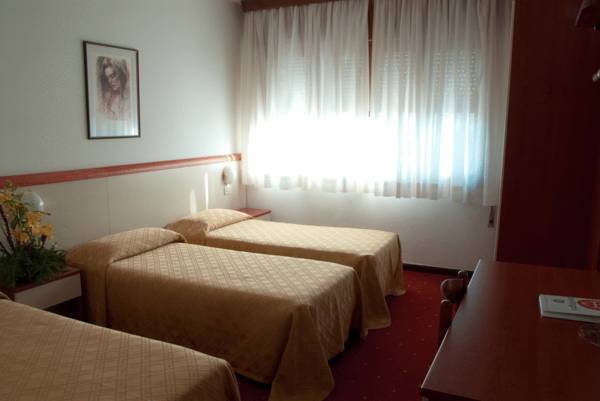 Hotel Due Ragni 3* Италия, Виллорба