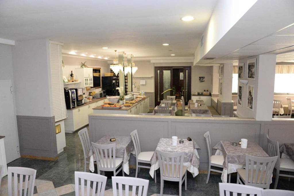 Hotel Al Ragno  3*