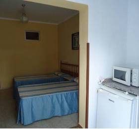 Hostal Miramar  в Лос Каньос де Меке