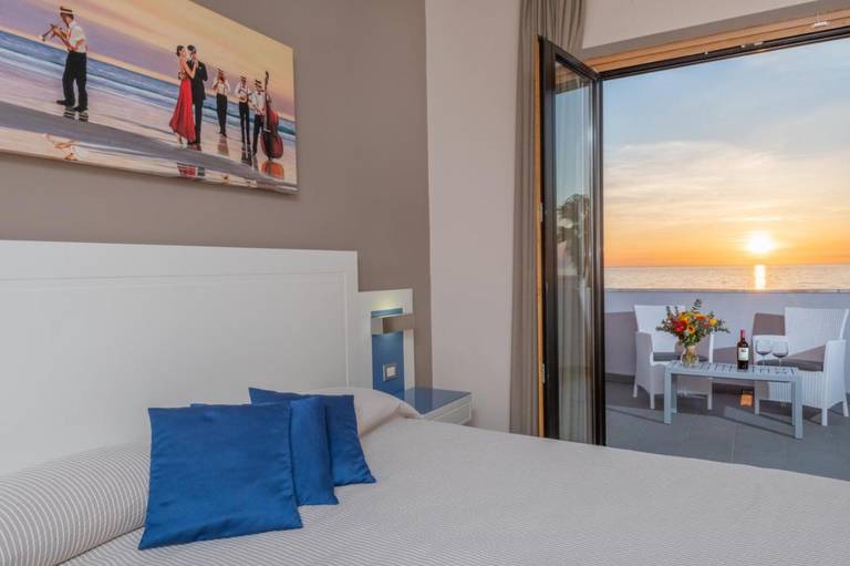Hotel Mareluna 