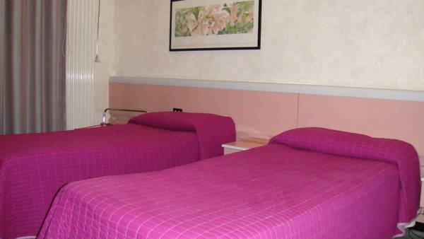 Hotel Mercurio  3* Италия, Саронно