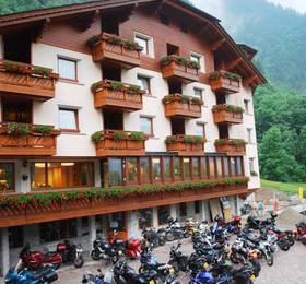 Hotel Oriental  в Камподольчино