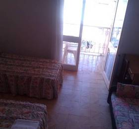 Hostal Pineda  в Нохе