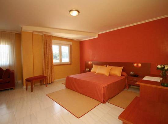 Hotel Dinajan  2* Испания, Вильянуэва-де-Ароса