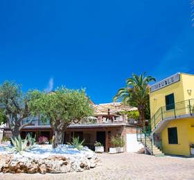 Туры в Hotel Le Cave  в Италии