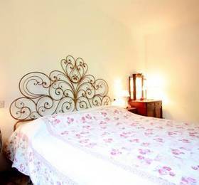 Casa Volponi  в Камайоре