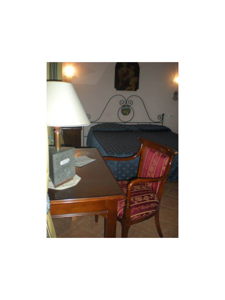 Emmaus Hotel 