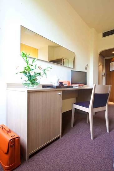 Hotel First  4* Италия, Каленцано