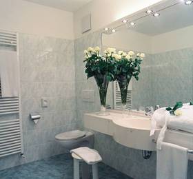 Hotel Krone  в Тироло