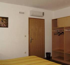 Canoe House  в Плитвицкие озёре