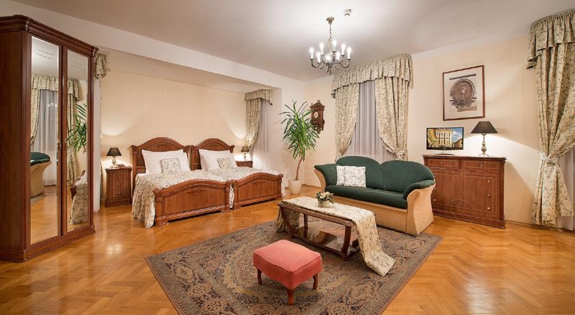 Constans 4*