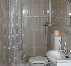 House Nada  в Оточаце