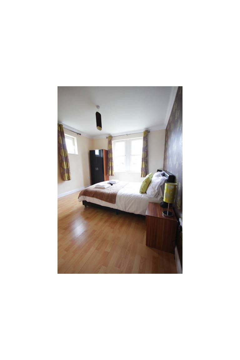 Prime Location Lets - Clarence House Serviced Apartments 