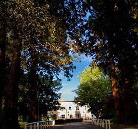 Mercure Milton Keynes Parkside House  в Милтон-Кинсе