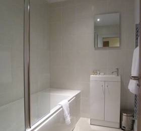 Base Serviced Apartments - City Road  в Честере