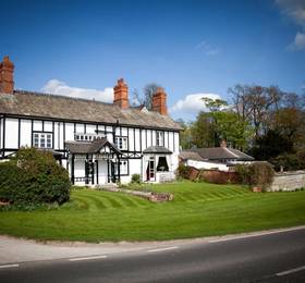 Donington Park Farmhouse Hotel  в Касл Доннингтоне