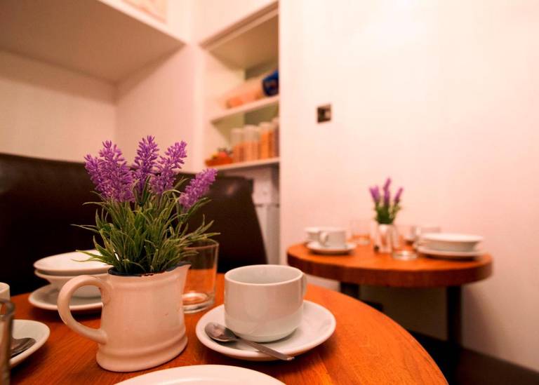 Three Bridges B & B - Gatwick 