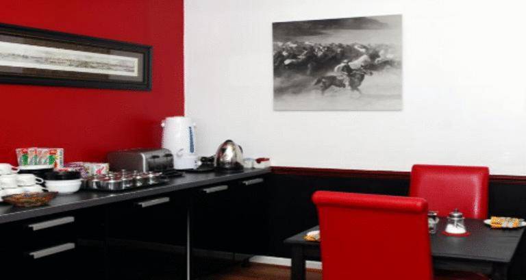 The Admirals Inn Guest House 