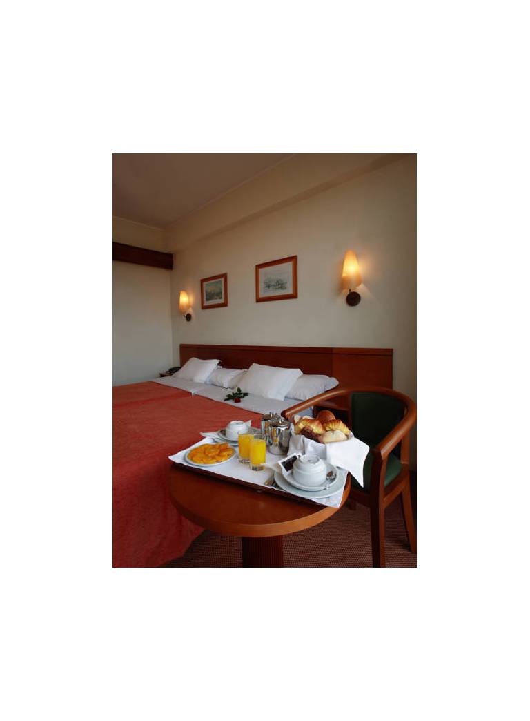 Axis Ofir Beach Resort Hotel 