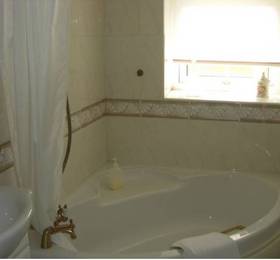 Rose Cottage Bed&Breakfast  в Блэкберне