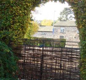 White Hall Bed & Breakfast  в Крикхауэлле