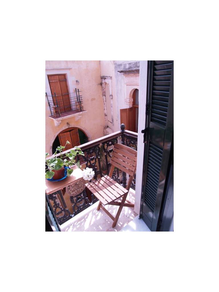 Silde Studios & Apartments 