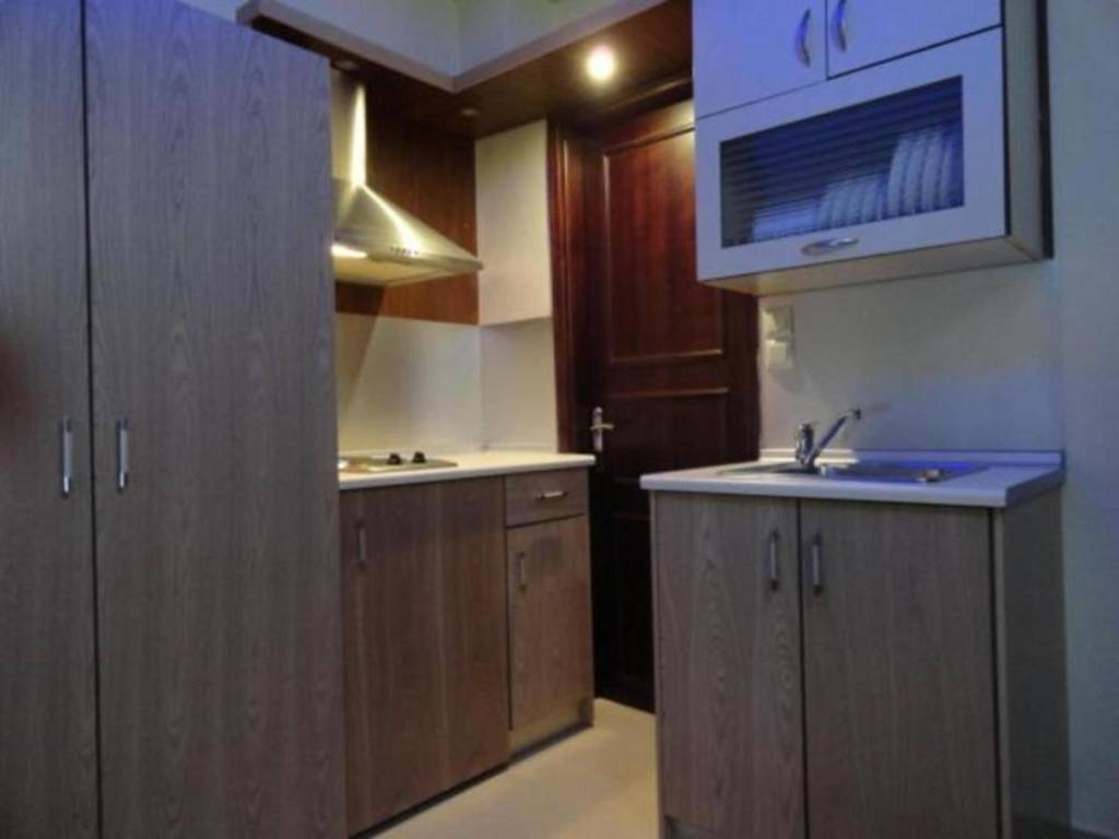 Captain's Beach Apartments